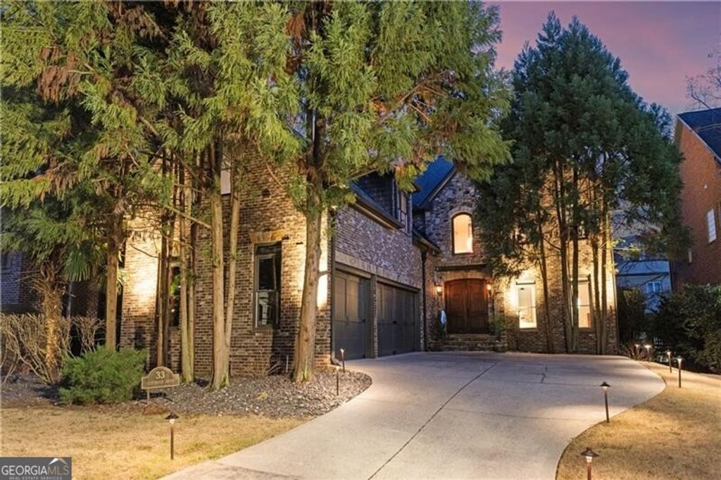 Photo of 33 Cliftwood Drive, Atlanta, GA 30328 (MLS # 10693557)