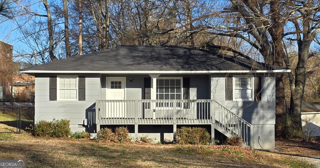 Photo of 71 Railroad Avenue, Jefferson, GA 30549 (MLS # 10696328)