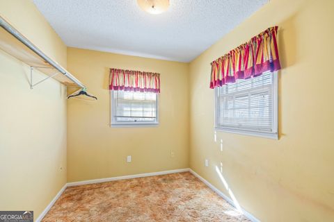 A home in Toccoa
