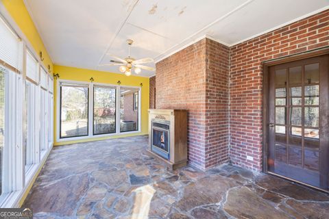 A home in Toccoa