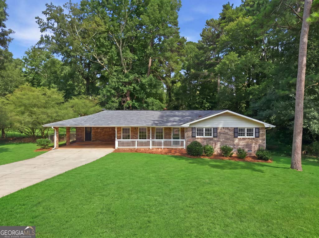 Photo of 886 Oakhill Court, Stone Mountain, GA 30078 (MLS # 10825485)