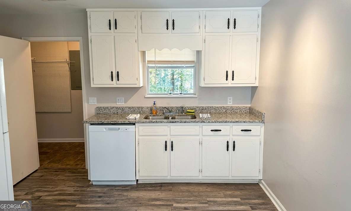 4543 Candlestick LN