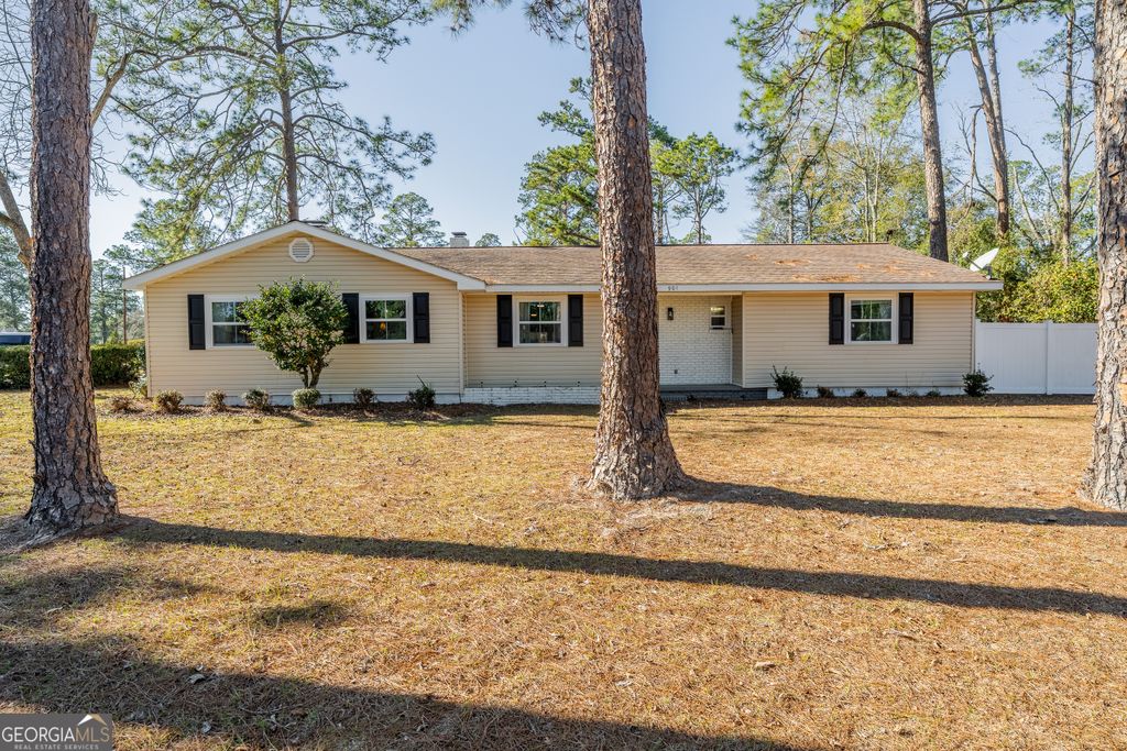 Photo of 901 City Boulevard, Waycross, GA 31501 (MLS # 10684196)