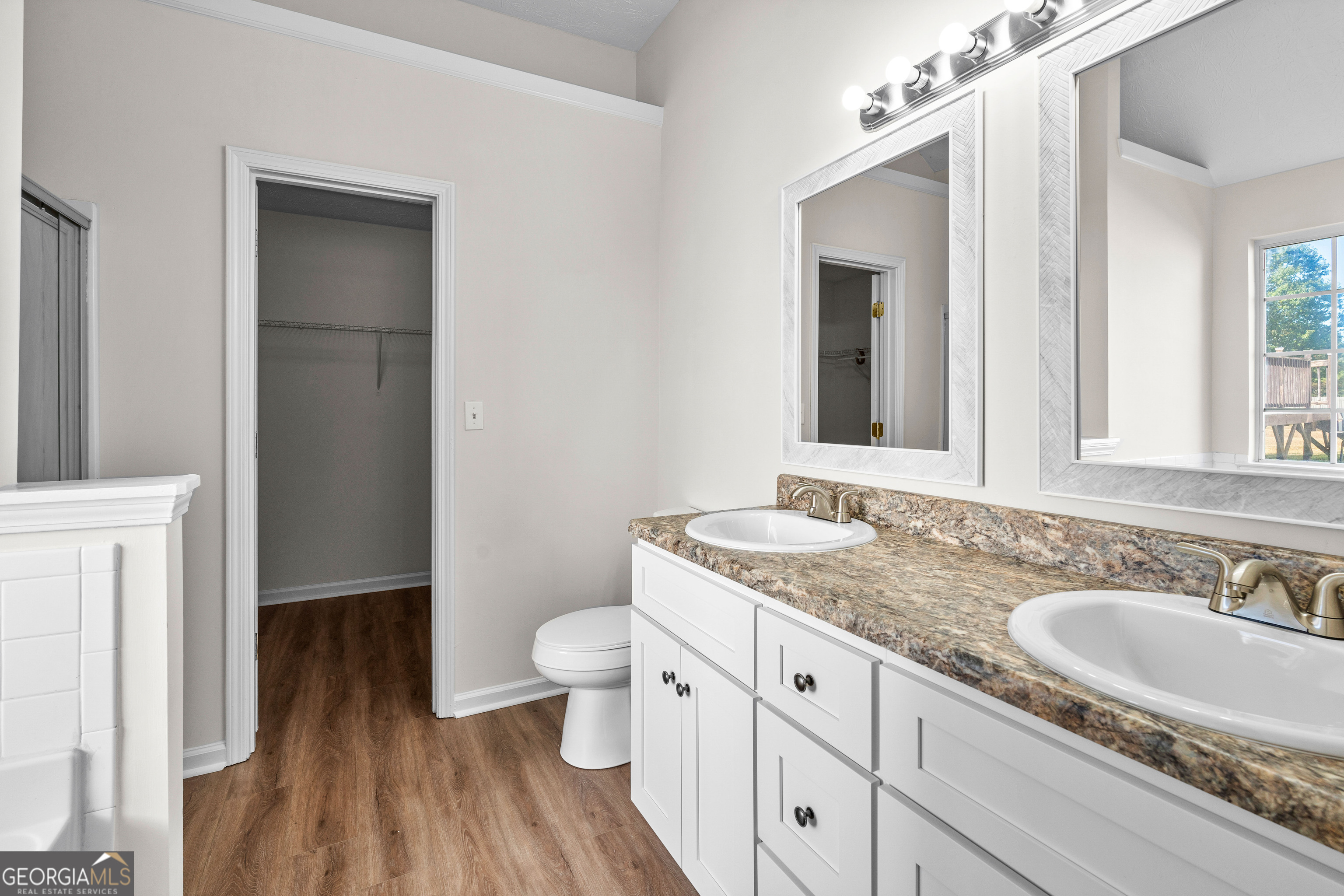 Covington, Georgia 30016, United States, 3 Bedrooms Bedrooms, ,2 BathroomsBathrooms,Residential,Pending,230381