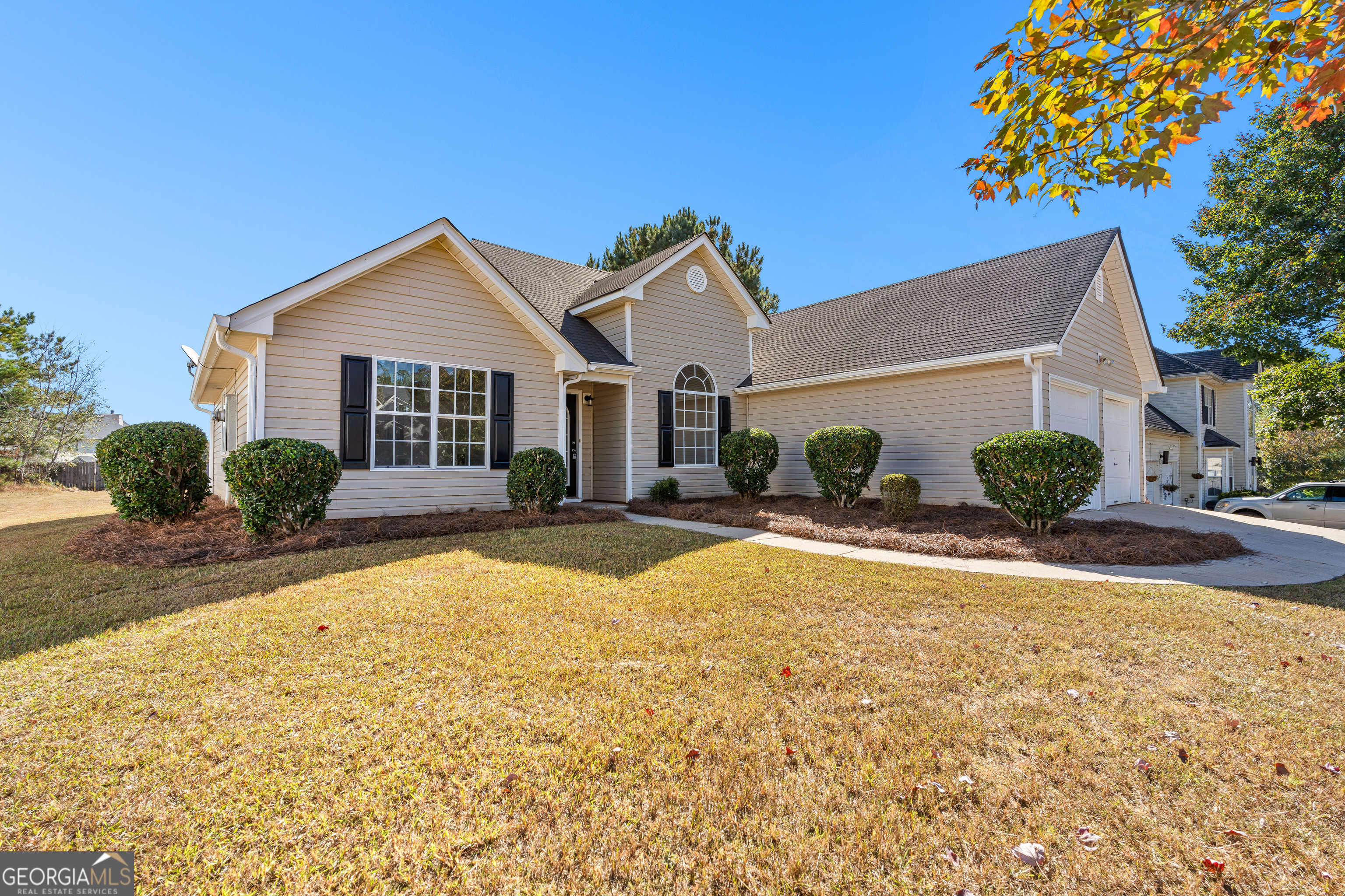 Covington, Georgia 30016, United States, 3 Bedrooms Bedrooms, ,2 BathroomsBathrooms,Residential,Pending,230381