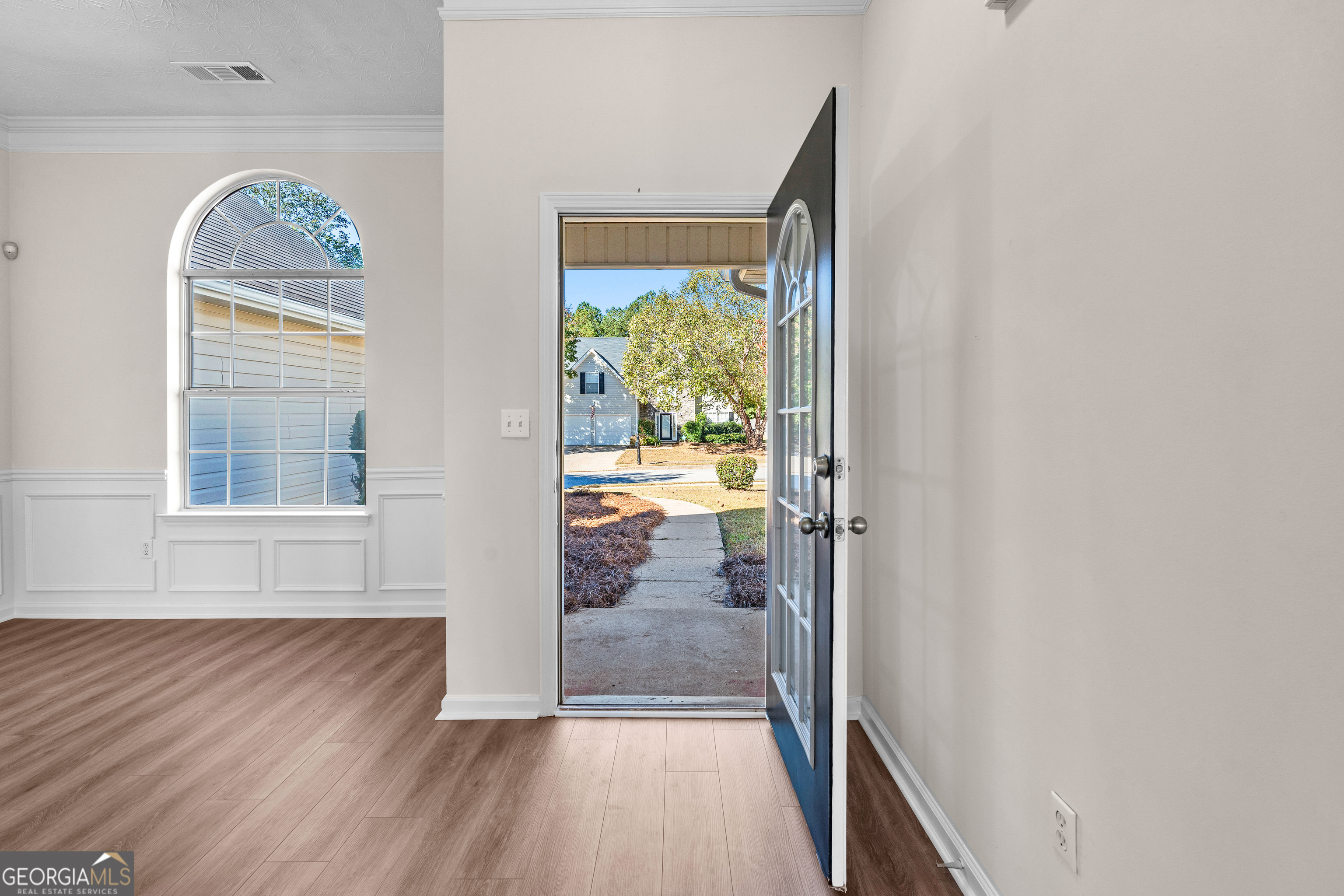 Covington, Georgia 30016, United States, 3 Bedrooms Bedrooms, ,2 BathroomsBathrooms,Residential,Pending,230381