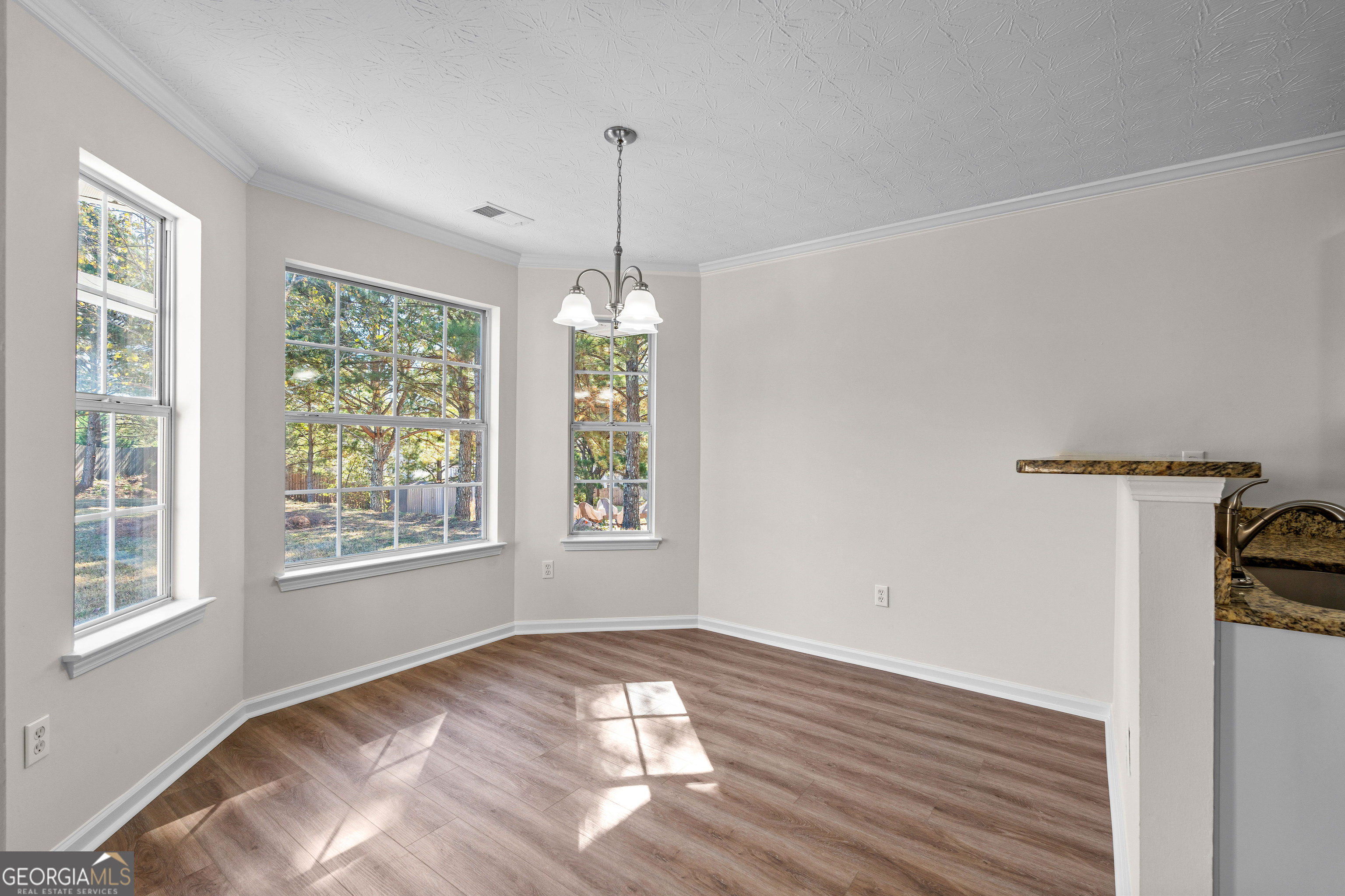 Covington, Georgia 30016, United States, 3 Bedrooms Bedrooms, ,2 BathroomsBathrooms,Residential,Pending,230381