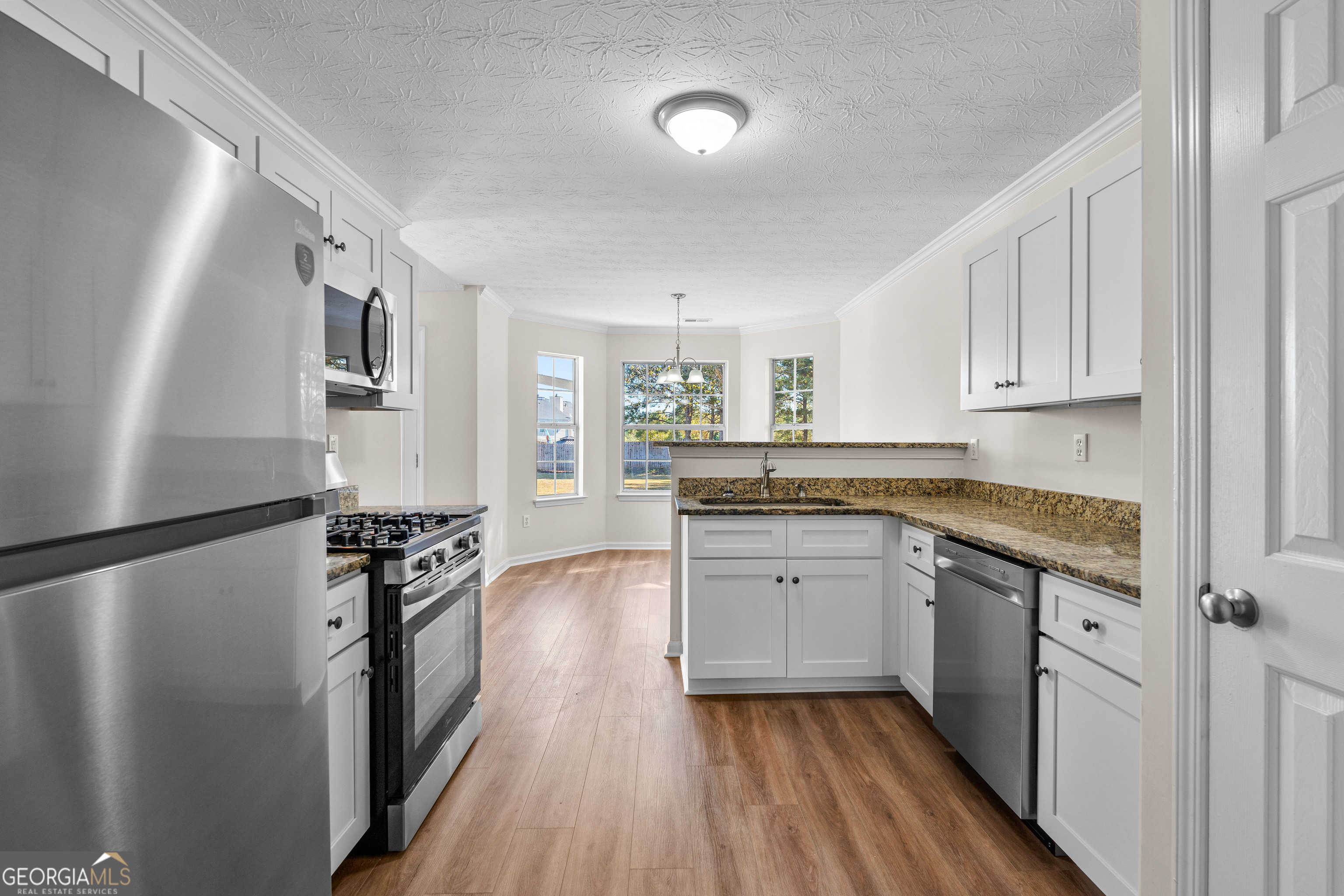 Covington, Georgia 30016, United States, 3 Bedrooms Bedrooms, ,2 BathroomsBathrooms,Residential,Pending,230381