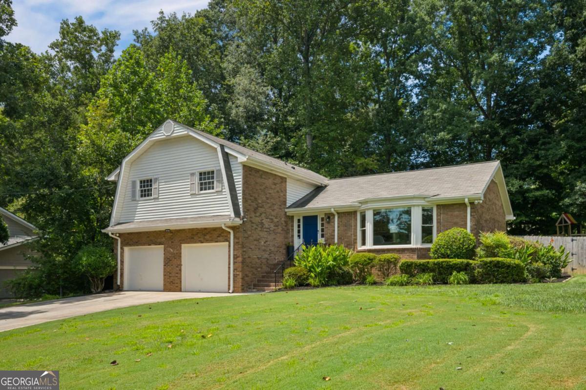 5148 N Peachtree RD