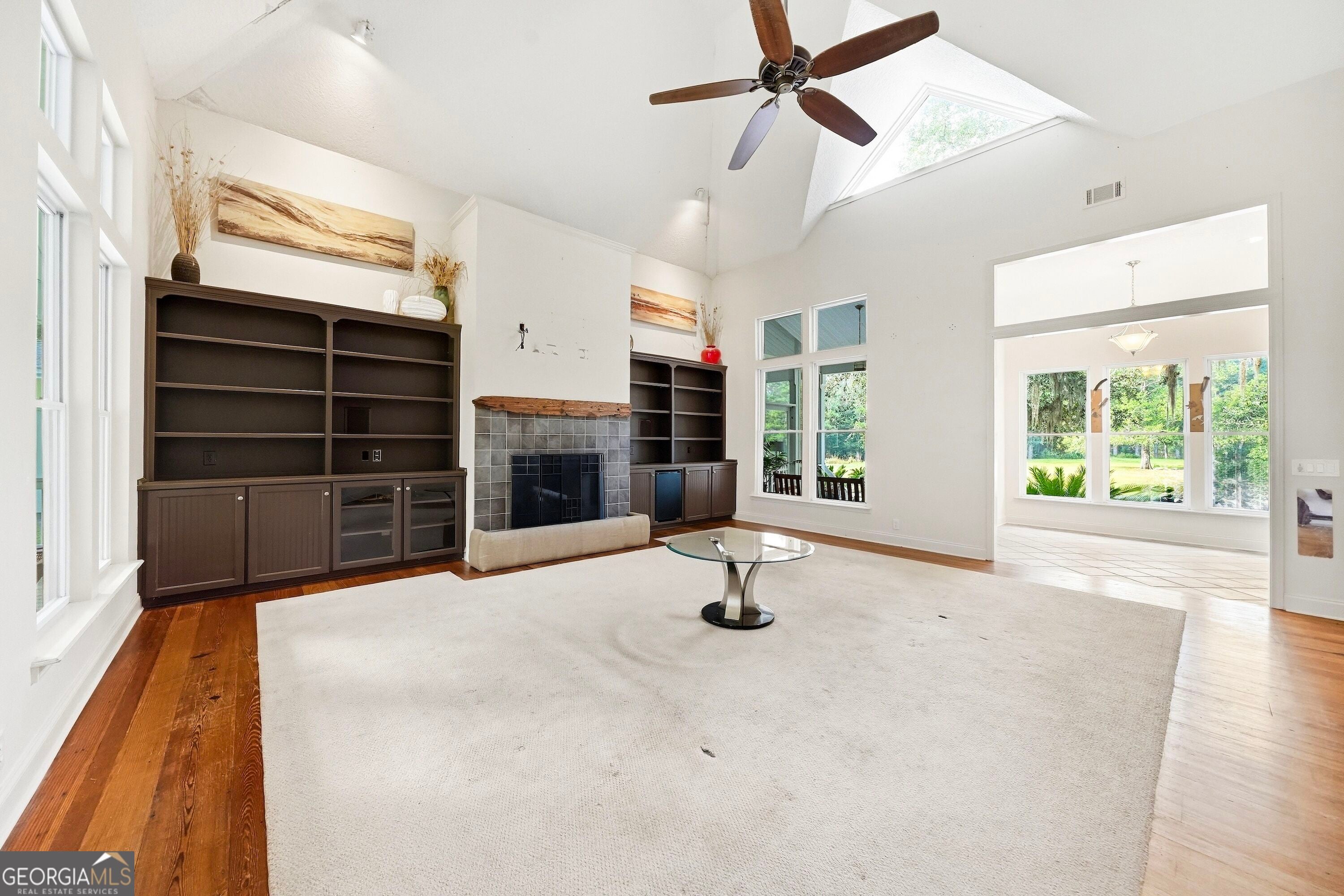 283 Milton LN