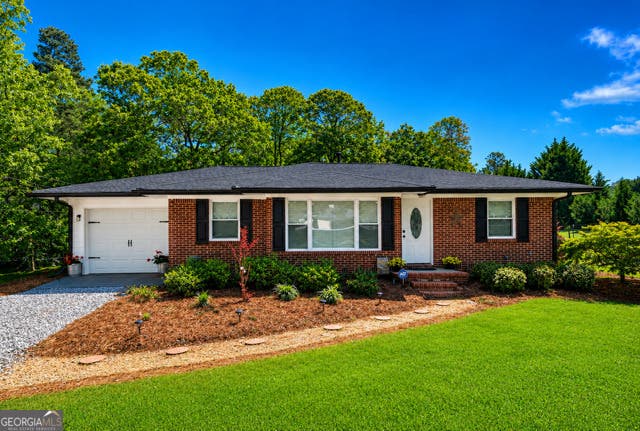 Photo of 230 N McDonough Road, Griffin, GA 30223 (MLS # 10812776)