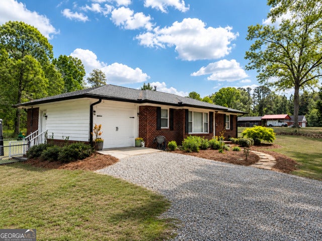 Photo of 230 N McDonough Road, Griffin, GA 30223 (MLS # 10812776)