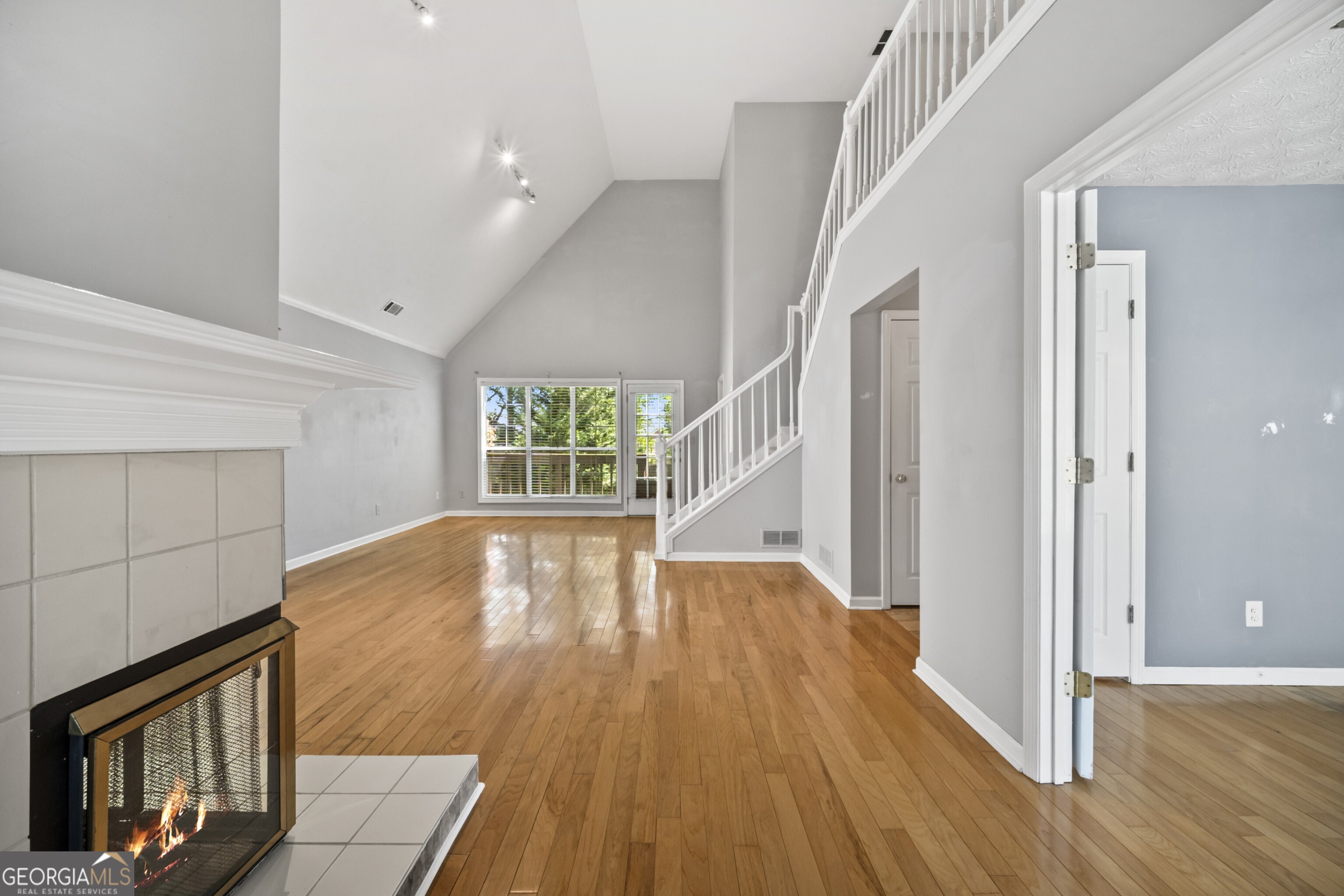 1602 Clifton Downs CT NW