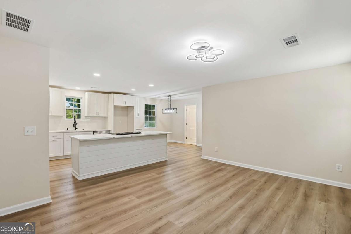 1970 Oana ST SW