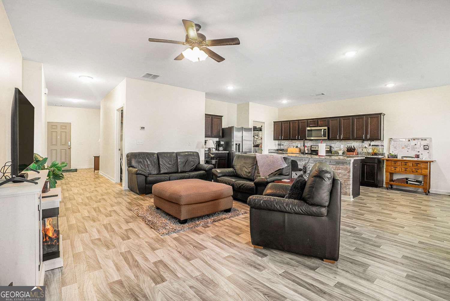 215 Apalachee DR