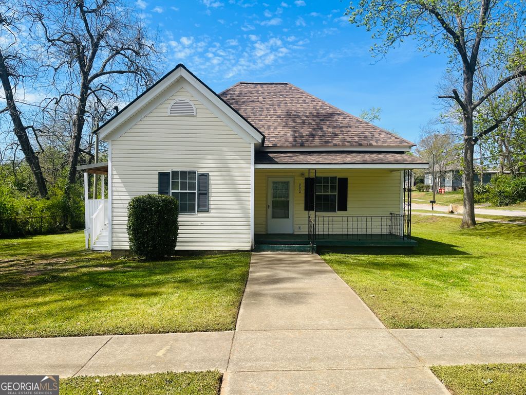 Photo of 900 Park Avenue, Lagrange, GA 30240 (MLS # 10724891)