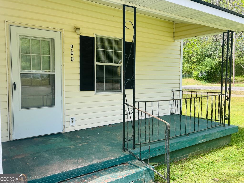 Photo of 900 Park Avenue, Lagrange, GA 30240 (MLS # 10724891)