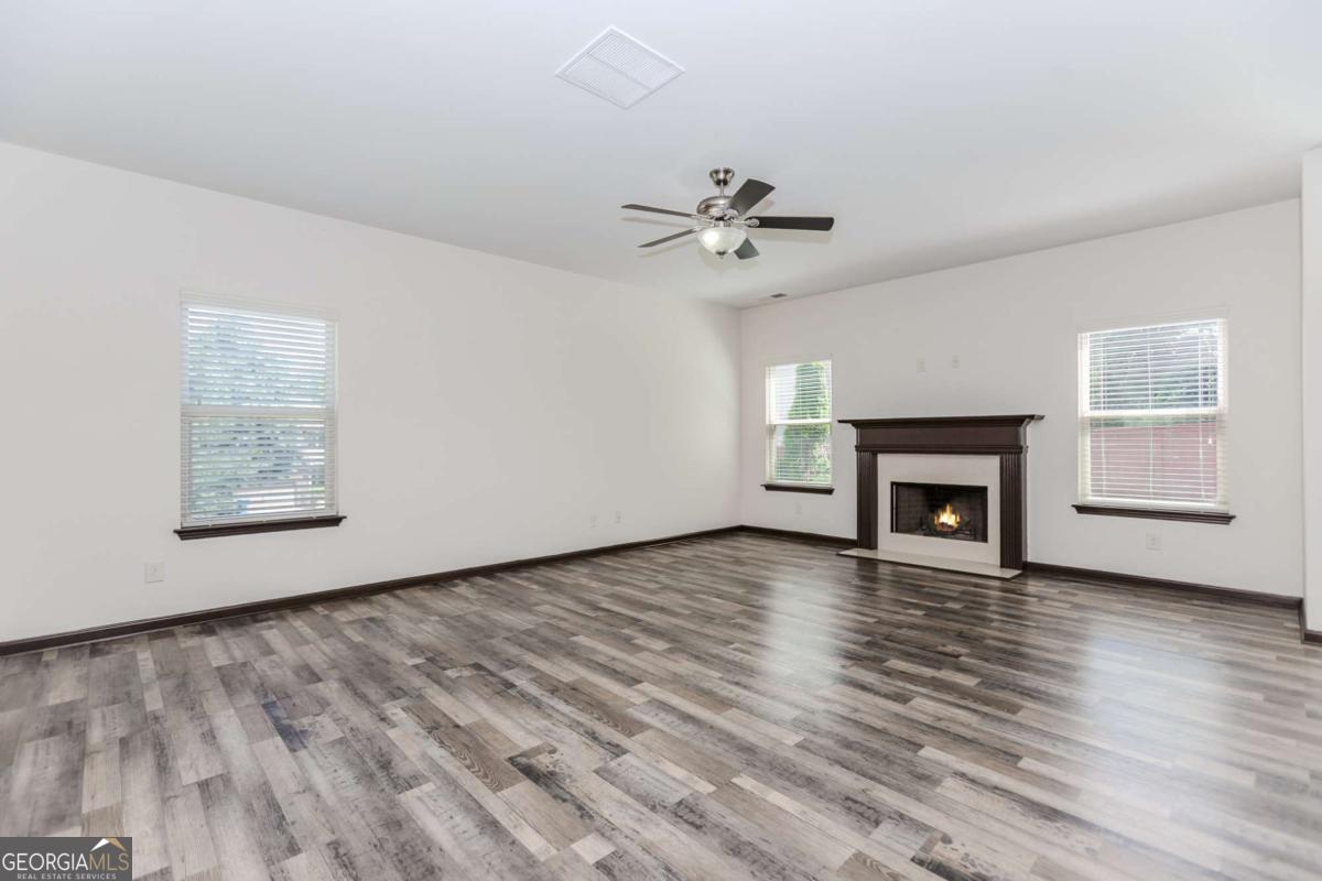 893 Whitfield Oak RD