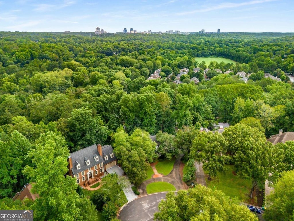 Photo of 345 W Berwicke Common NE, Sandy Springs, GA 30342 (MLS # 10823880)