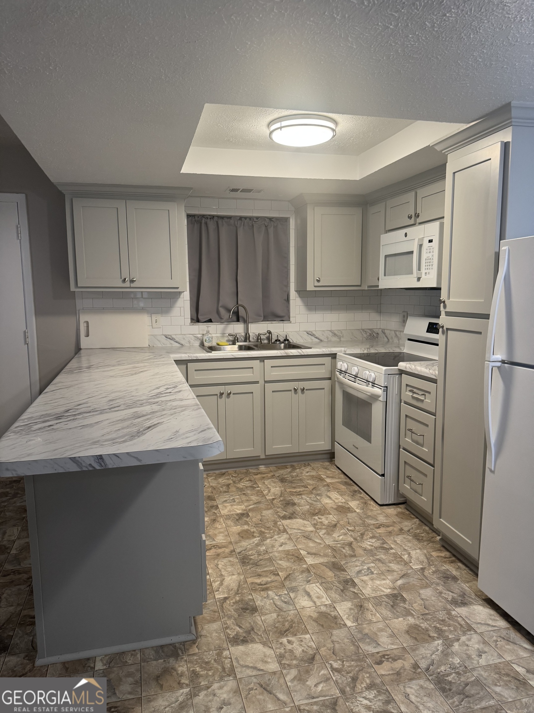 106 Westcliff CIR APT C