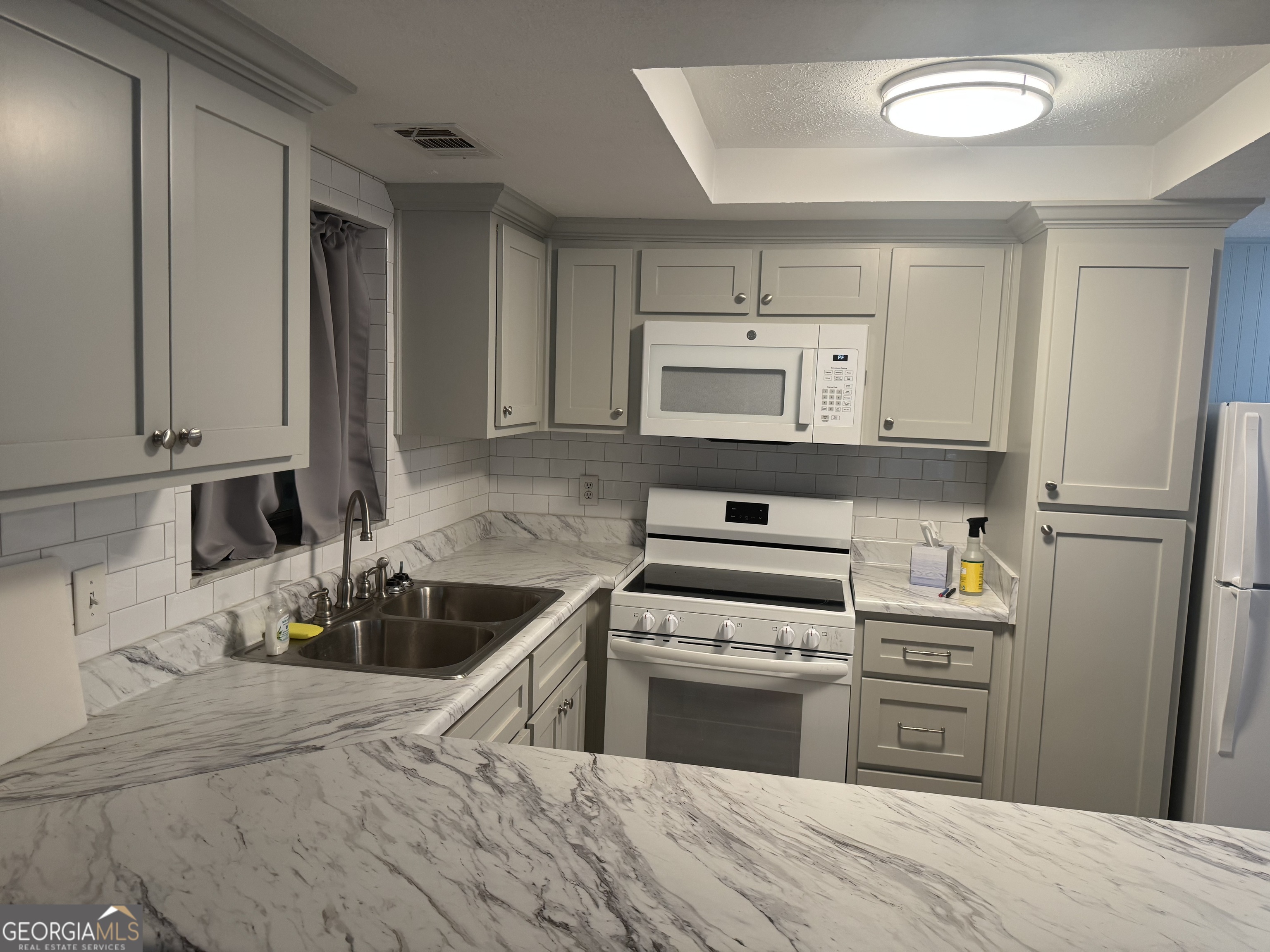 106 Westcliff CIR APT C