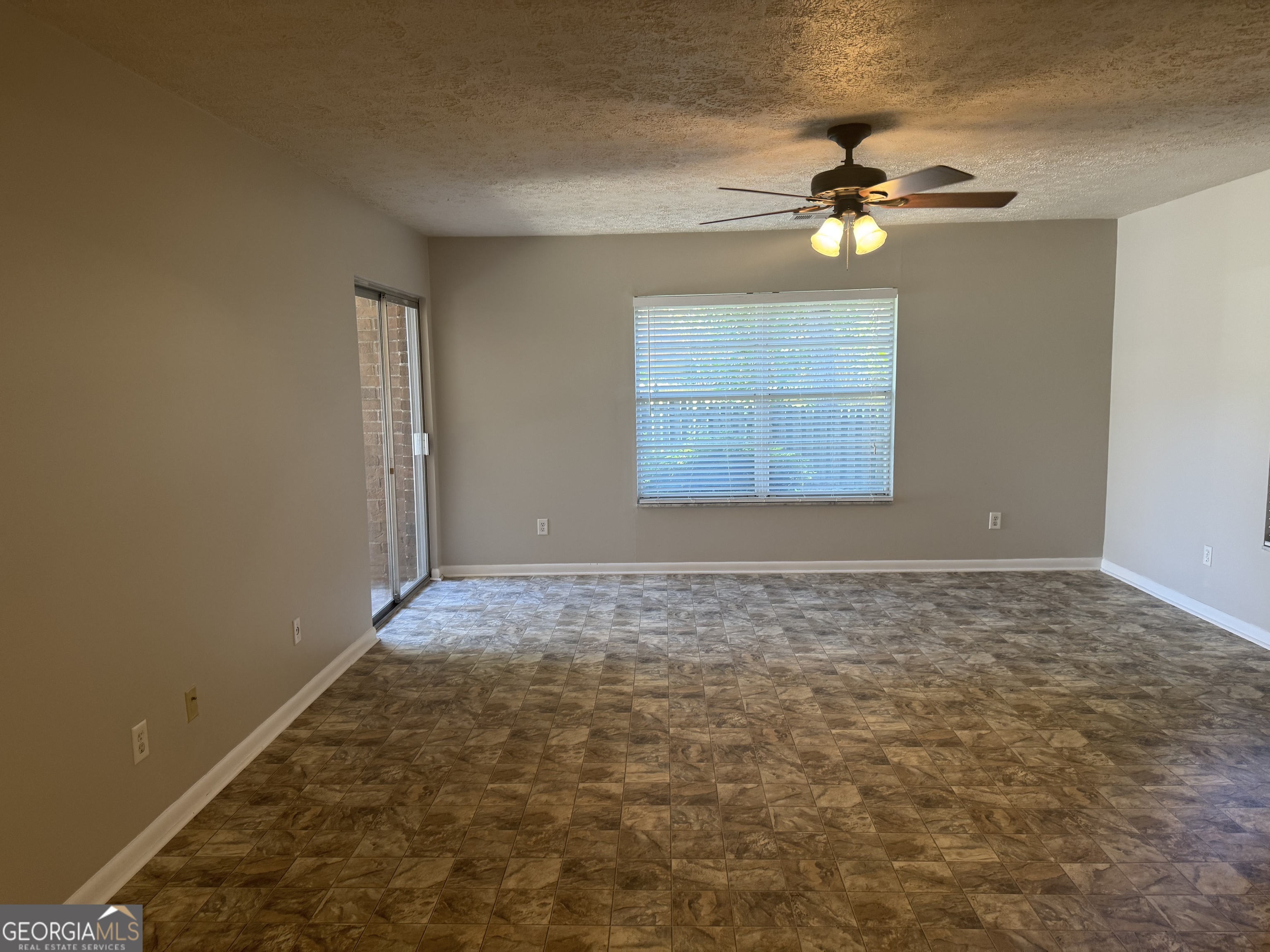 106 Westcliff CIR APT C