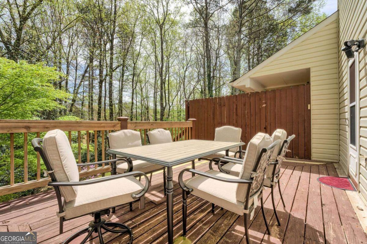 1914 Cooper Landing DR SE