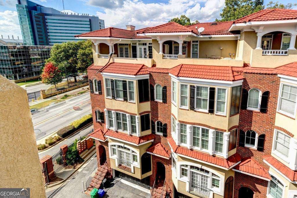 Photo of 834 CLIFTON HEIGHTS Lane NE, Atlanta, GA 30329 (MLS # 10821962)