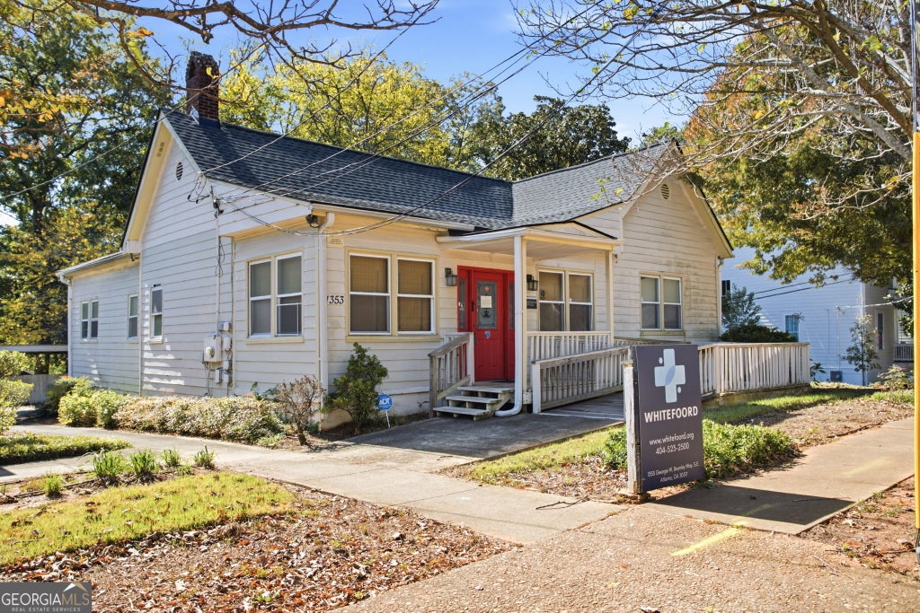 Photo of 1353 George W Brumley Way SE, Atlanta, GA 30317 (MLS # 10880112)