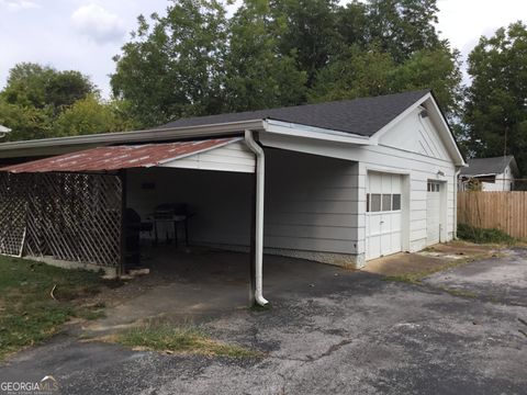 A home in Rossville