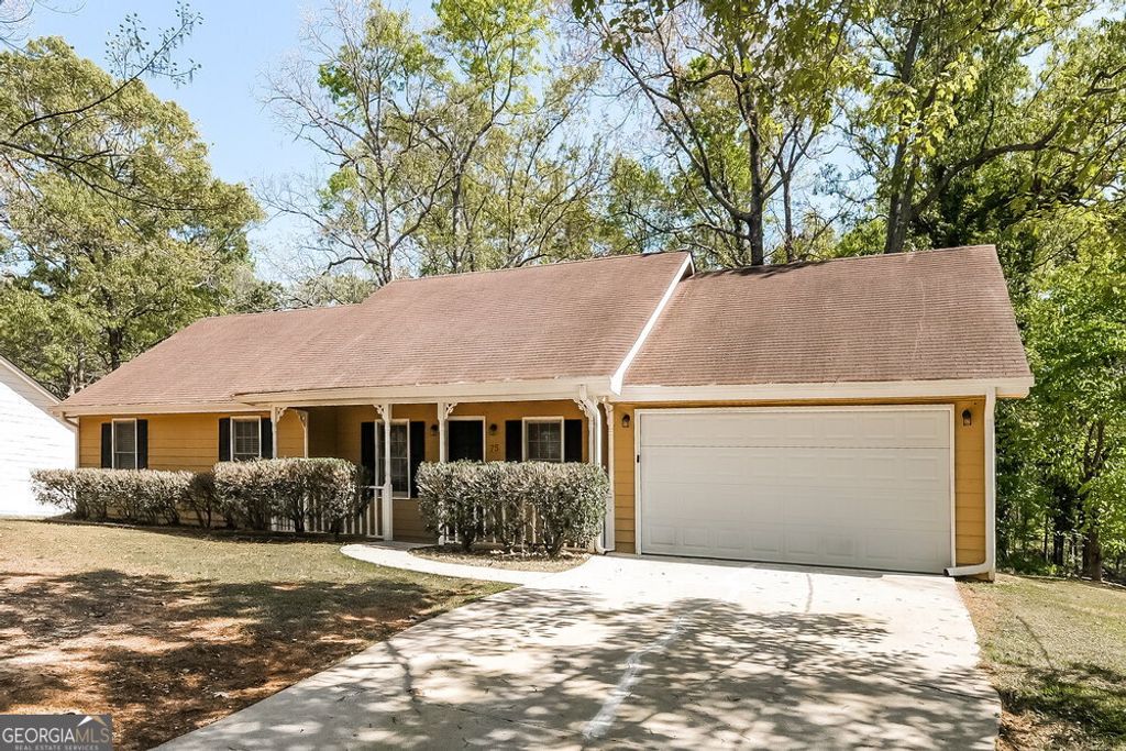 Photo of 75 Beaverdam Court, Covington, GA 30016 (MLS # 10731261)