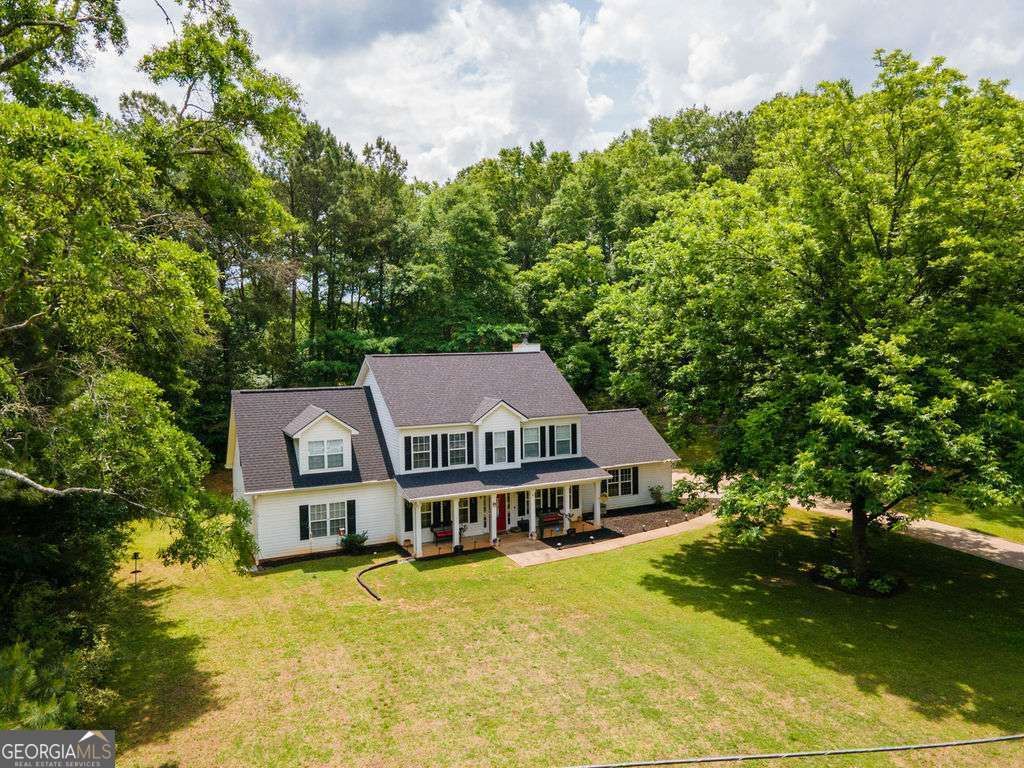 Photo of 67 Roger Arnold Road, Grantville, GA 30220 (MLS # 10769603)