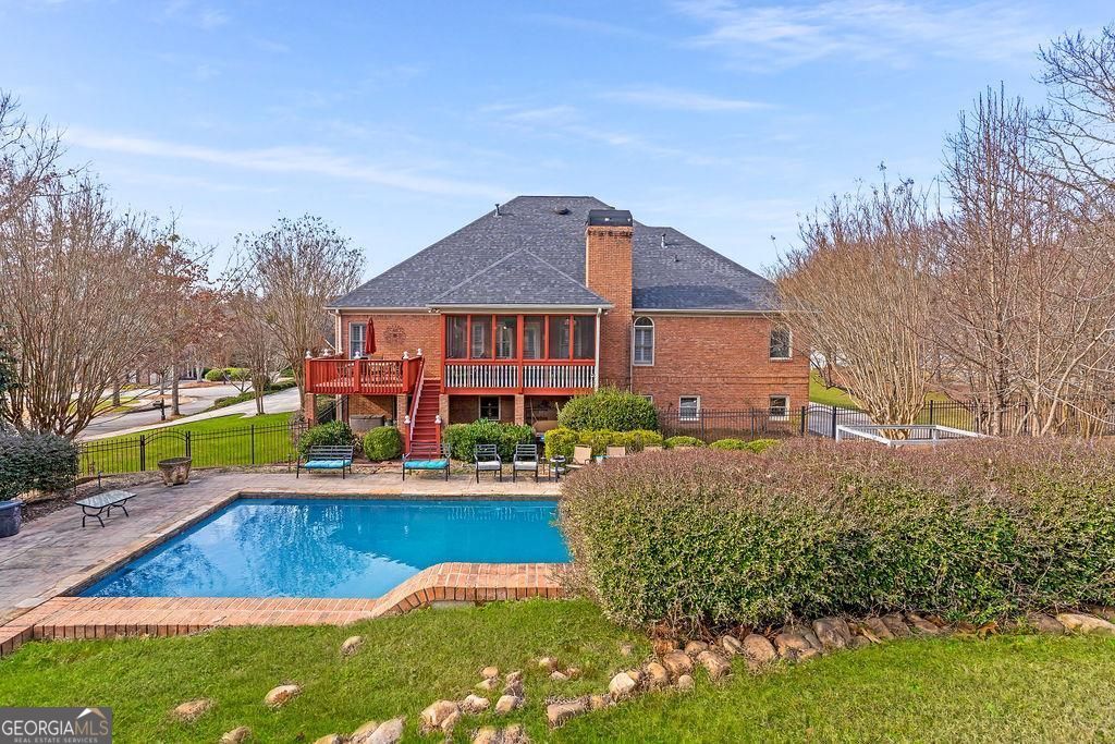 2565 Scarlet Oak LN