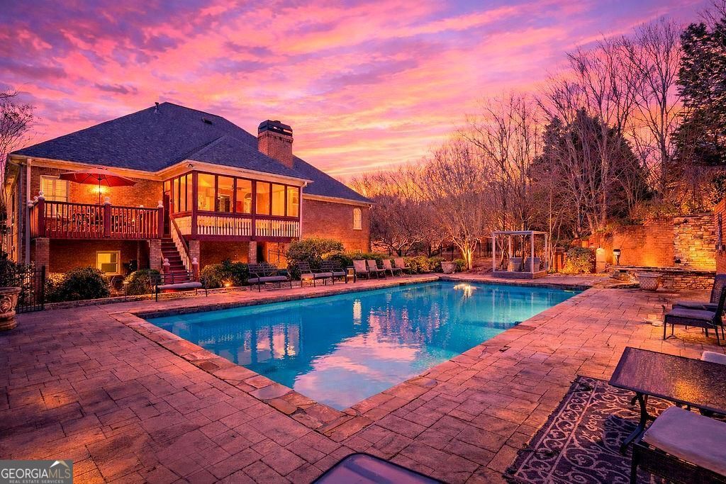 2565 Scarlet Oak LN