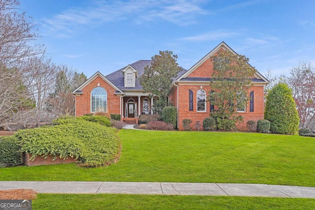 2565 Scarlet Oak LN