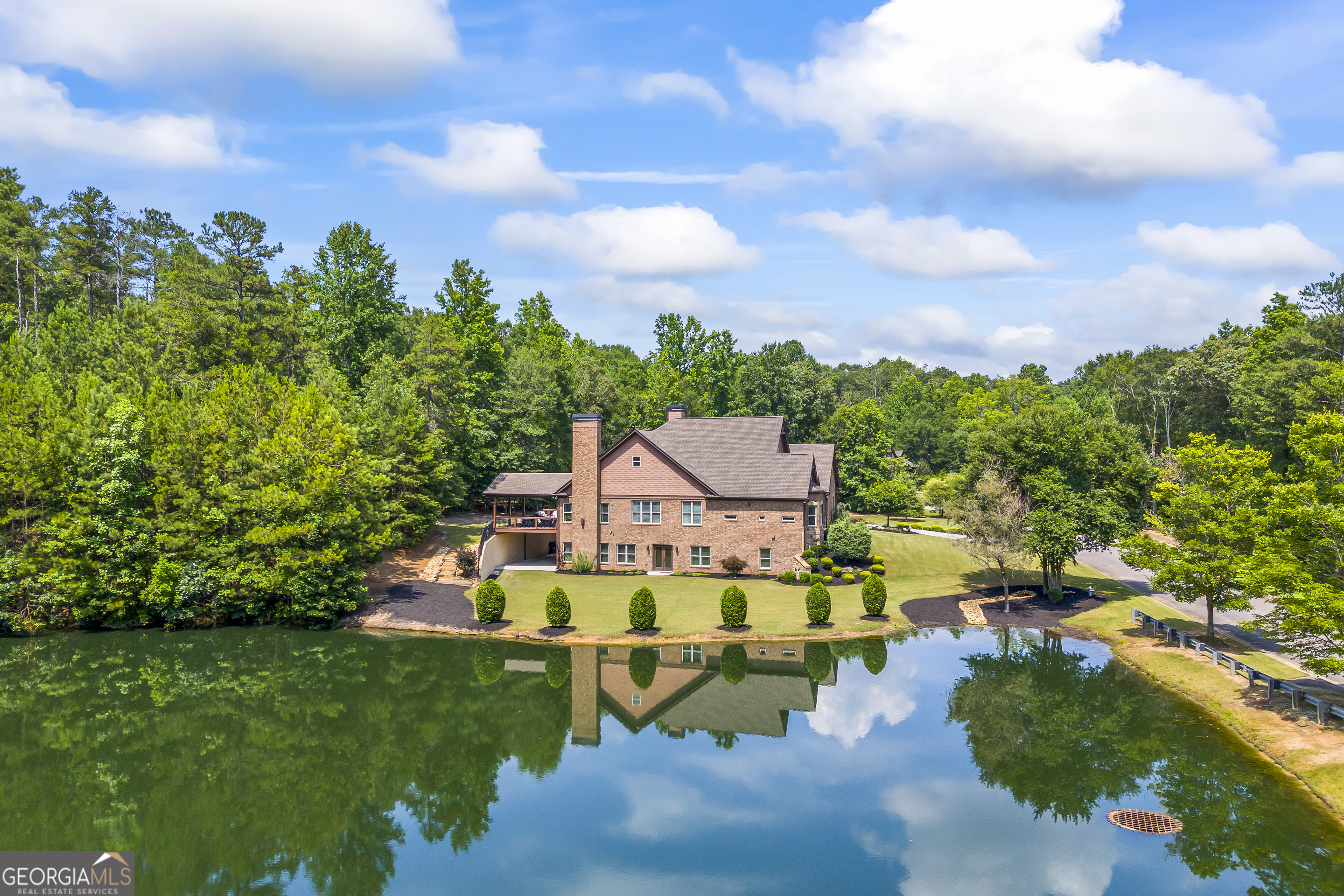 1005 Renfroe Lake DR
