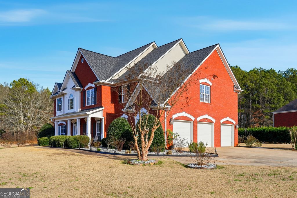 Photo of 100 Saint Clair Court, Fayetteville, GA 30214 (MLS # 10671530)