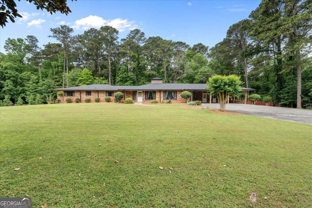 Photo of 4671 Dogwood Dr, Acworth, GA 30101 (MLS # 10761287)