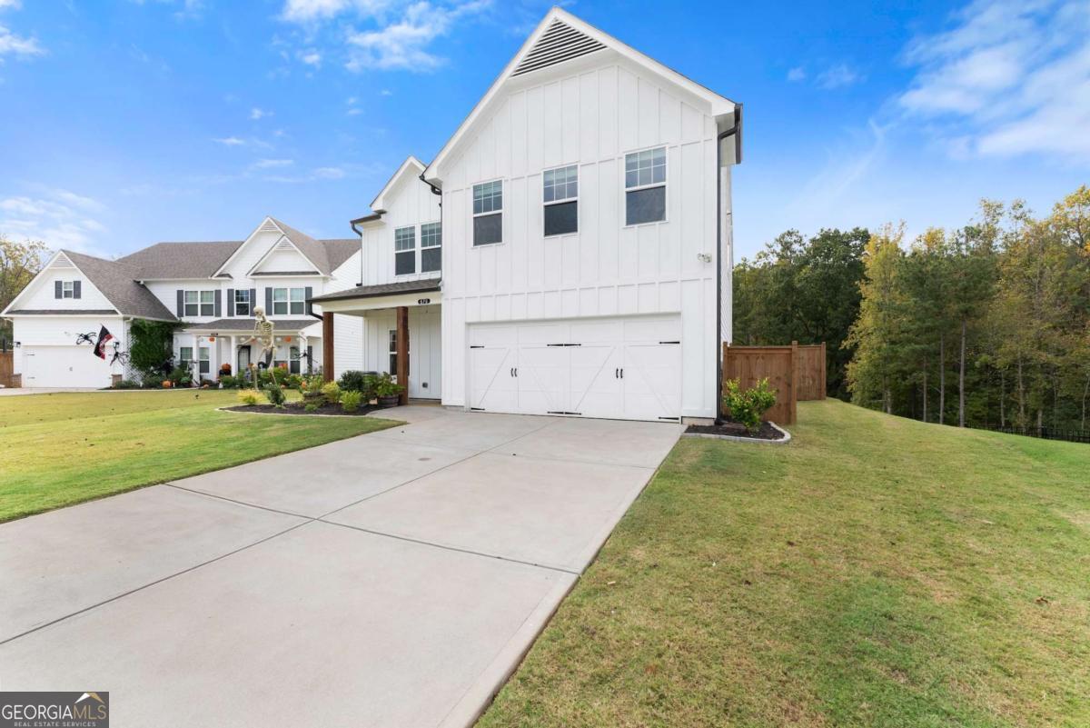 570 Edgemore RD