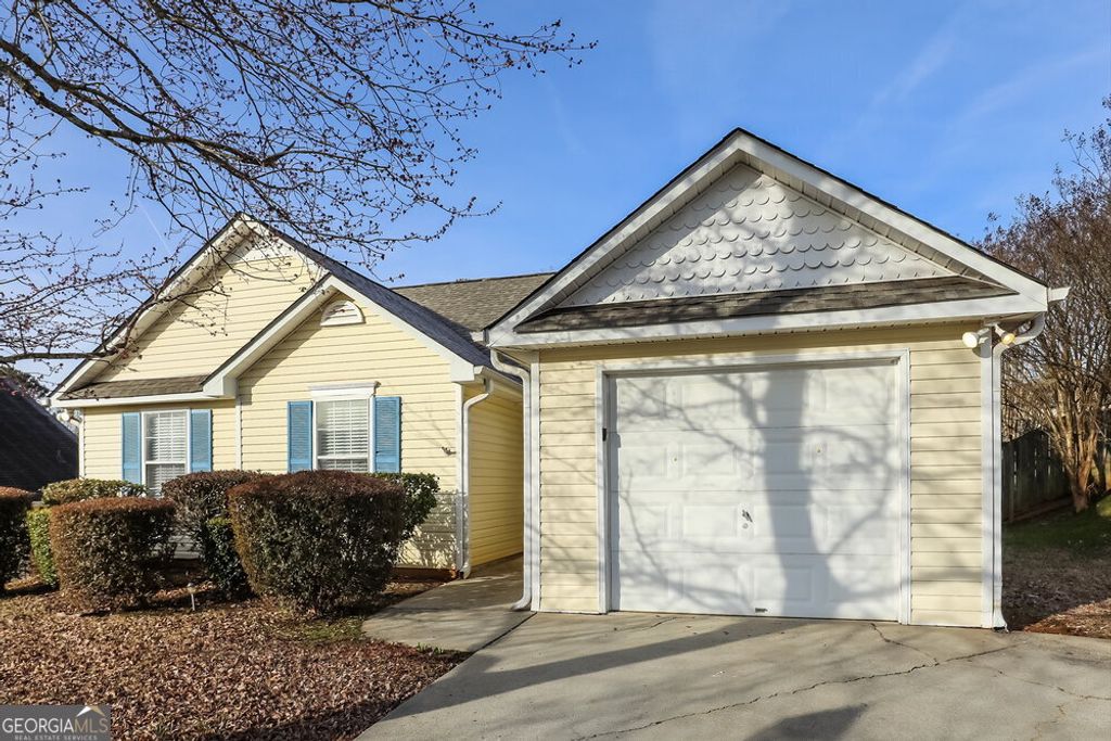 Photo of 306 Breezy Hill Walk, Stockbridge, GA 30281 (MLS # 10683288)