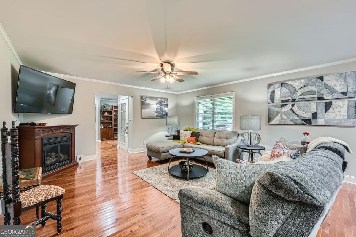 830 Winfield CT SW