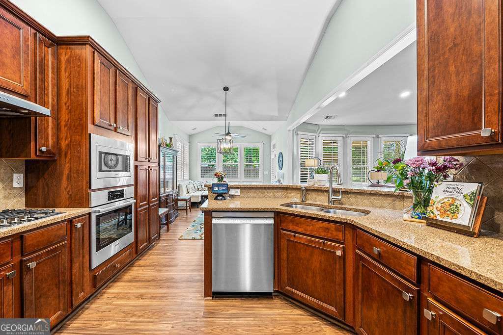 7731 Sleepy Lagoon WAY