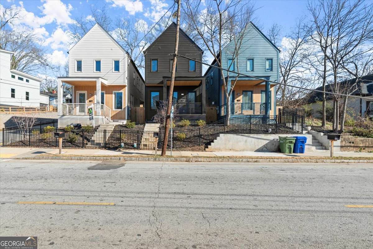 988 McDaniel ST SW