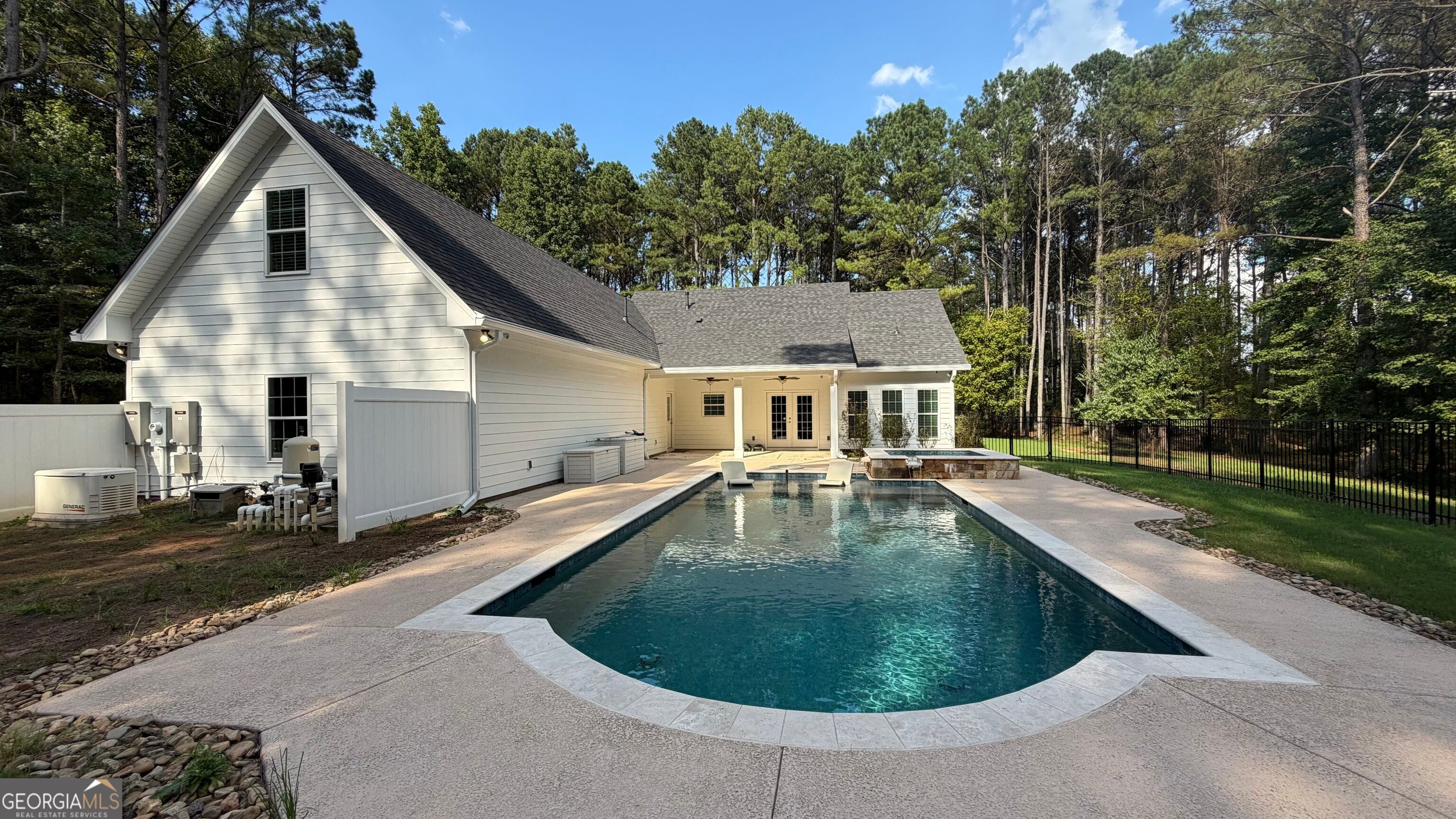750 Roscoe RD