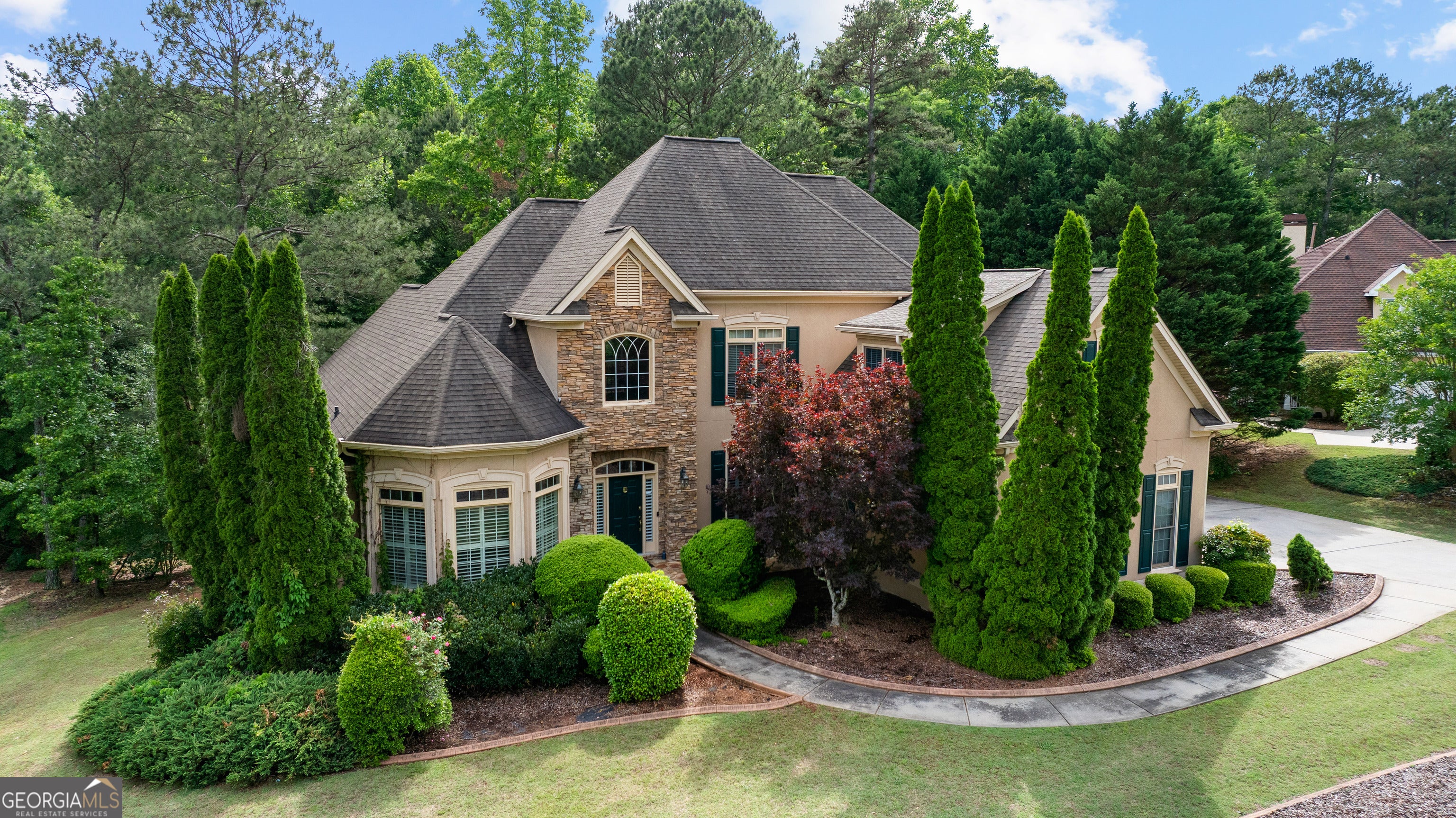 348 Loring LN