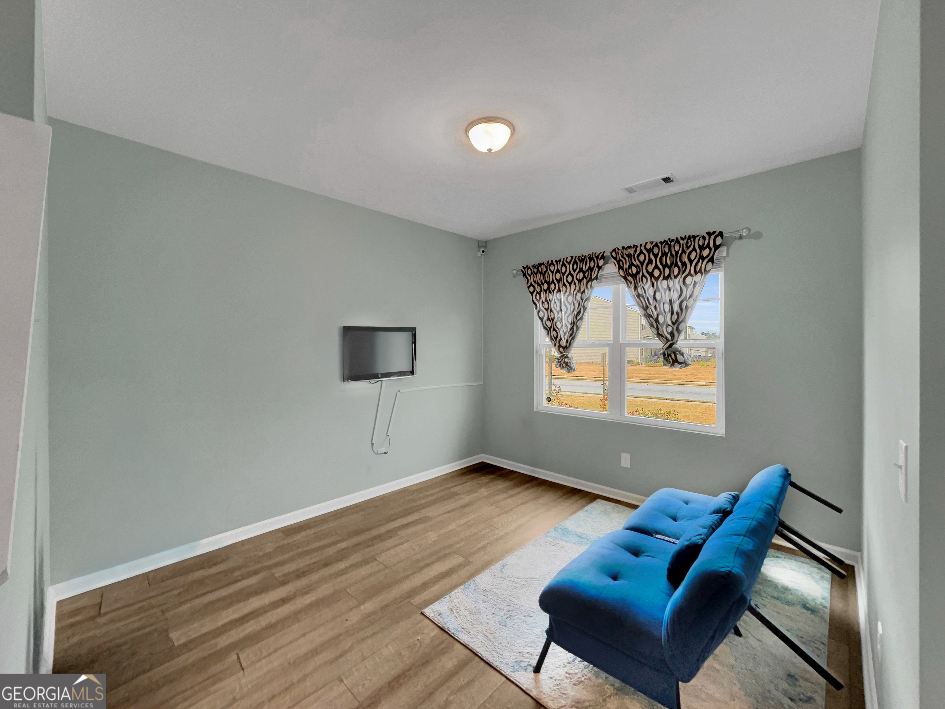 1323 Hudson CT