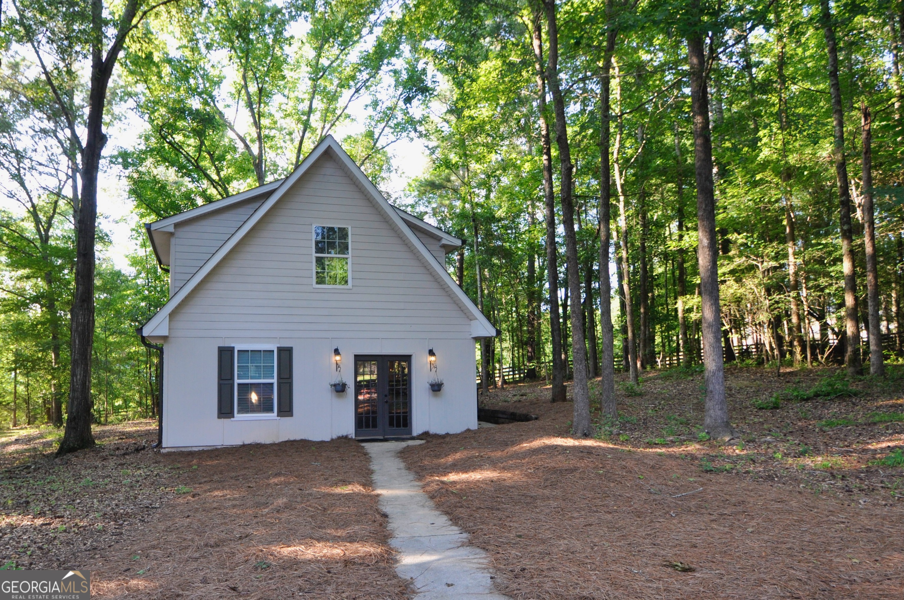 1070 Lexington CT