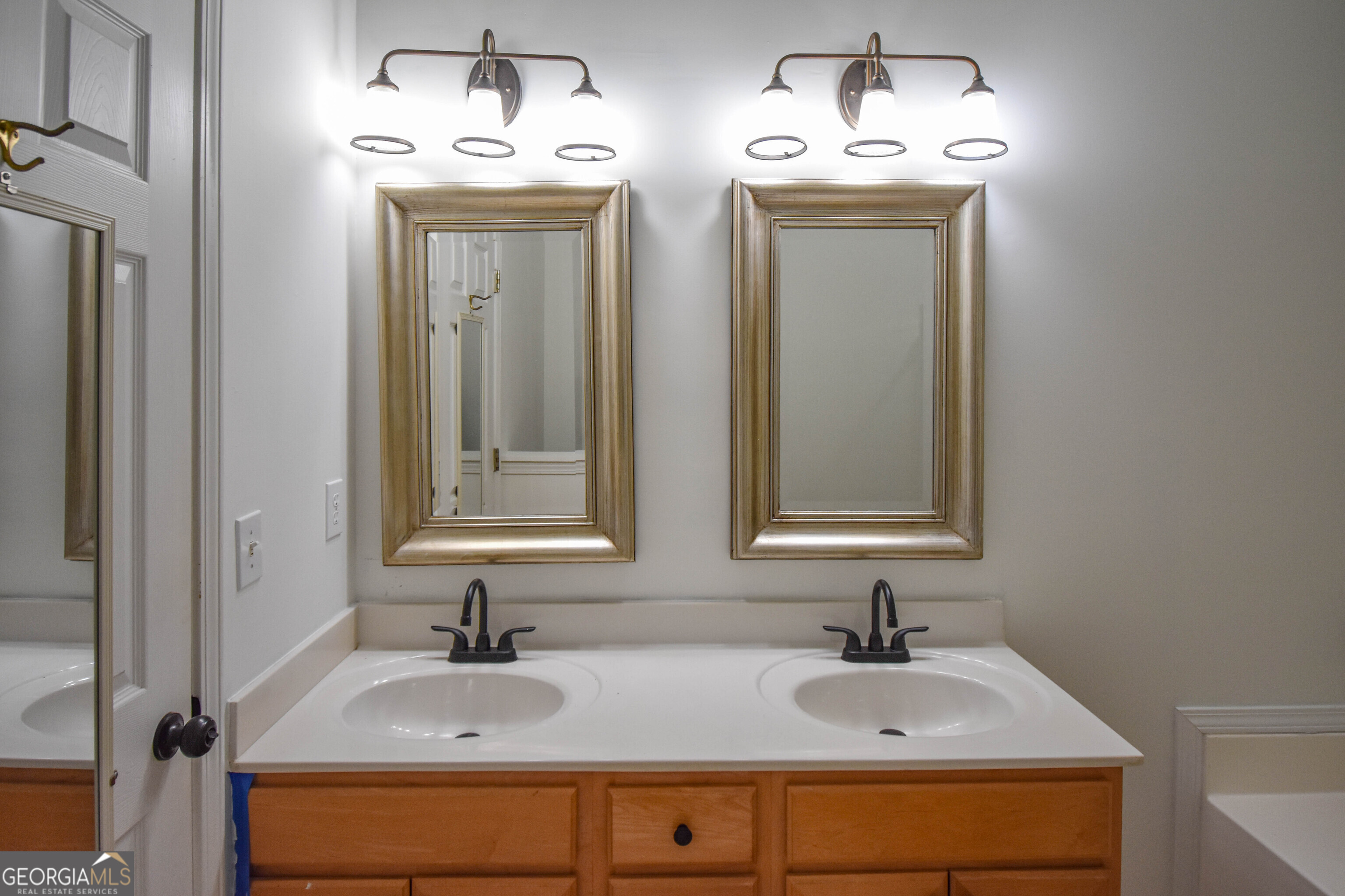 Hillcrest Oaks - Residential