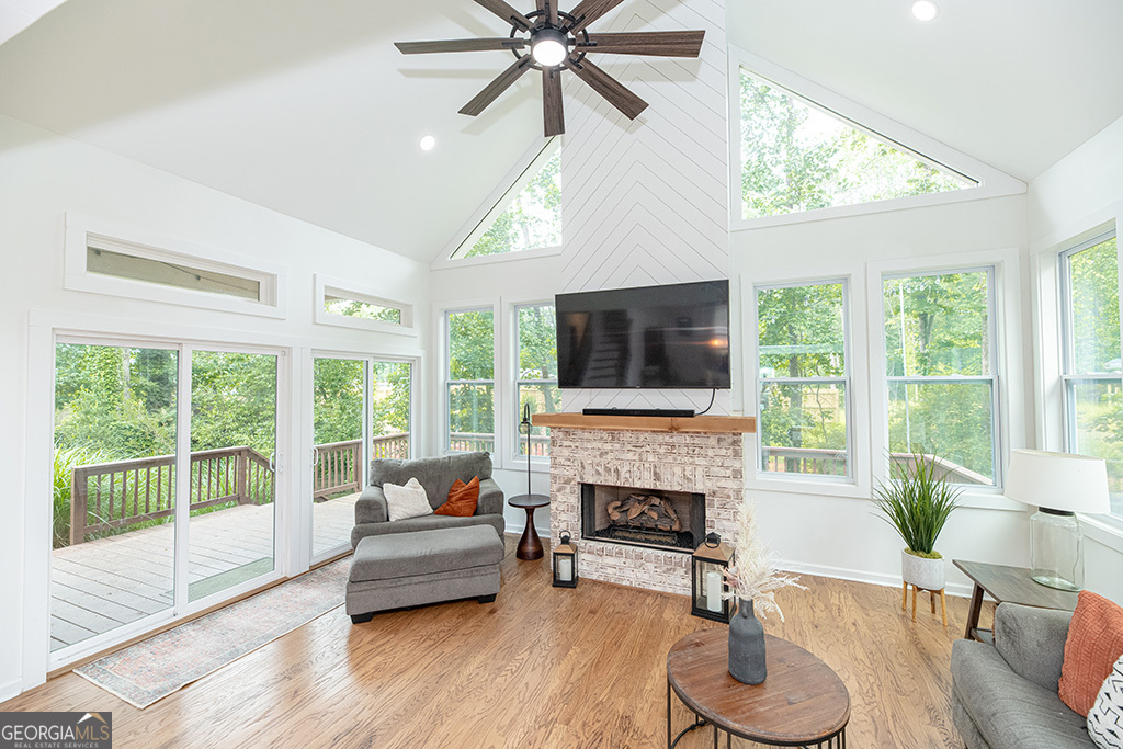 Hillcrest Oaks - Residential