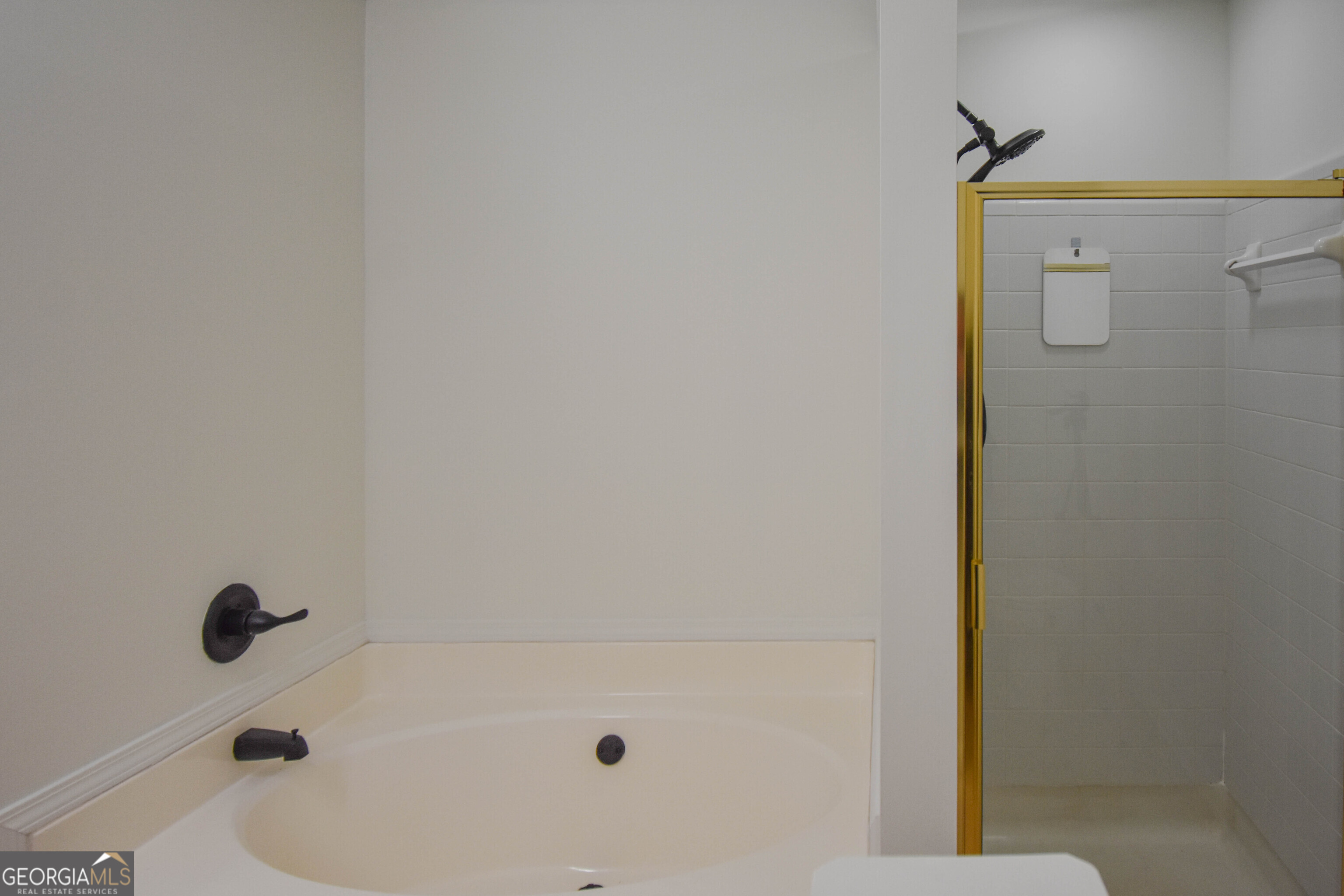 Hillcrest Oaks - Residential